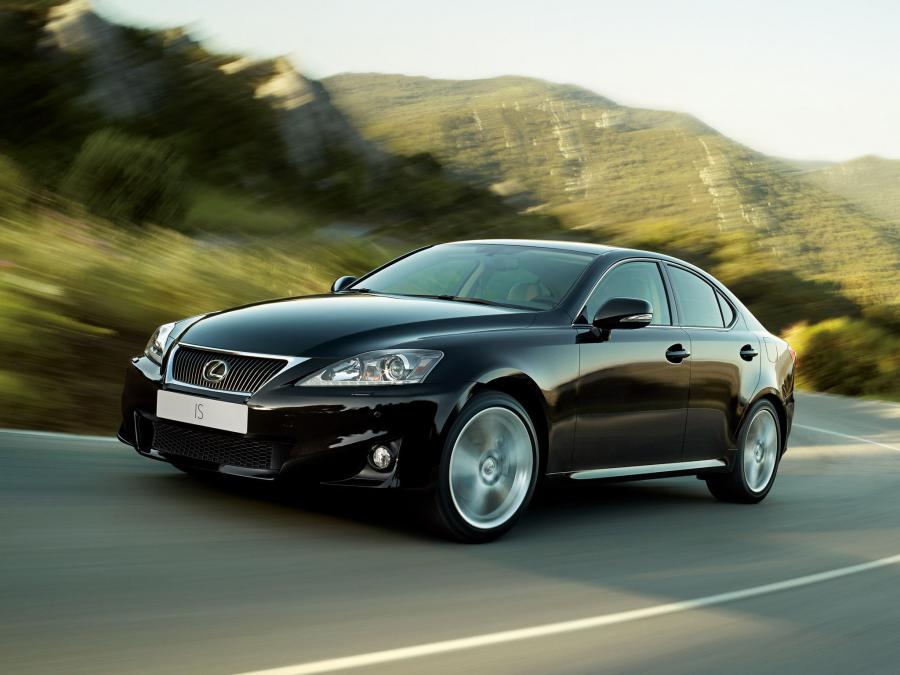  Lexus IS200d 2010 года  (фото 8 из 19)